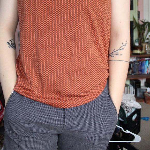 🍊🍊Fancy patterned Liz Claiborne Shirt - Picture 3 of 3